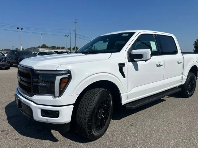 New 2026 Oxford White Ford Lariat® image 29