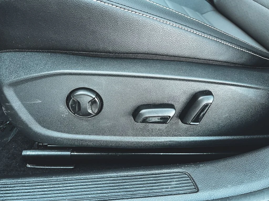 2025 Volkswagen Jetta SE - Photo 19