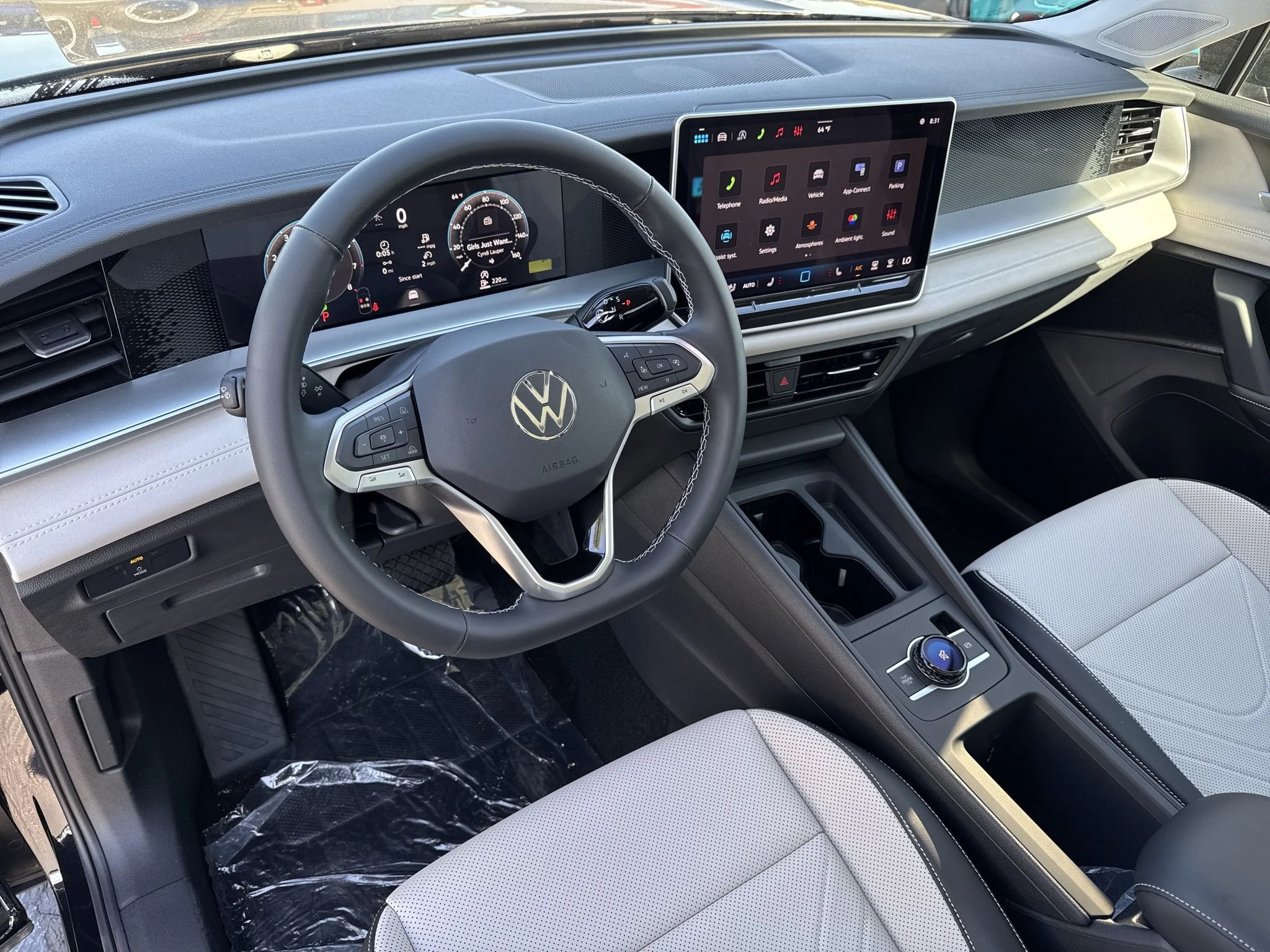 New 2026 Deep Black Pearl Volkswagen SE image 15
