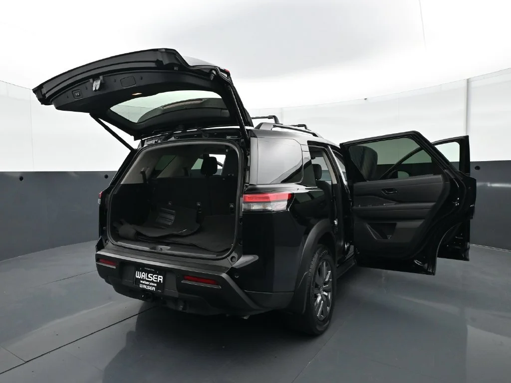 Used 2025 Super Black Nissan SV image 37