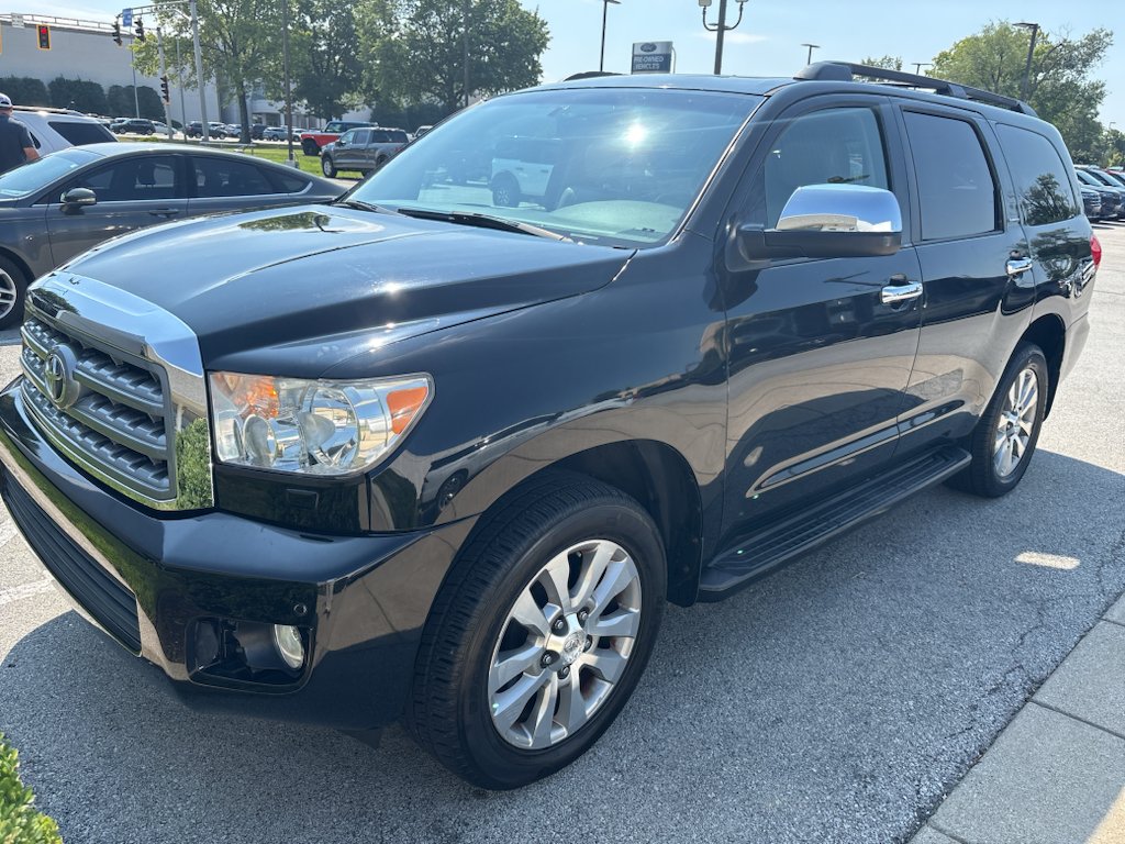Used 2010 Black Toyota Ltd image 2