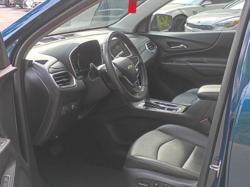Used 2020 Pacific Blue Metallic Chevrolet Premier image 18