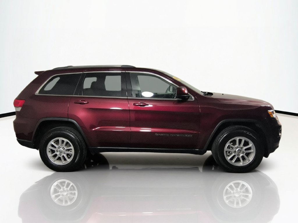 Used 2018 Red Jeep Laredo E image 5