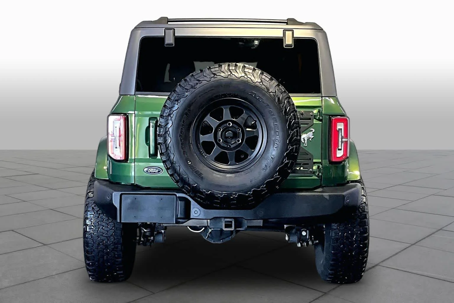 Used 2022 Eruption Green Ford Outer Banks image 5