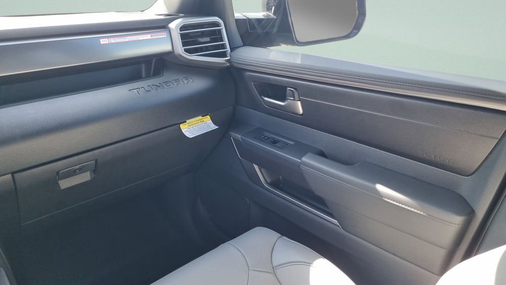 2026 Toyota Tundra SR5 - Photo 13