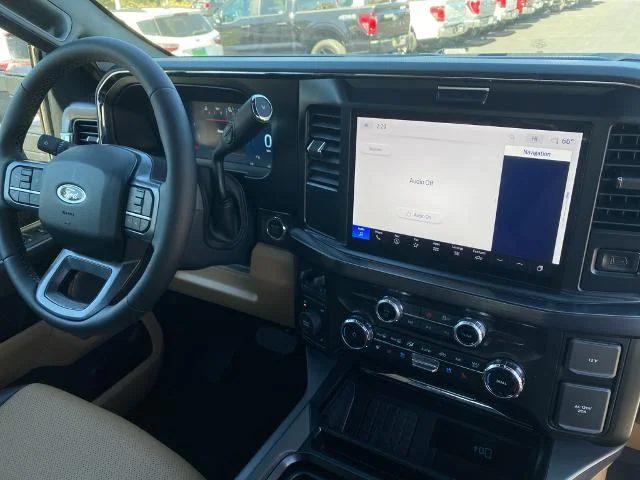 New 2026 Oxford White Ford F-450® LARIAT® image 19