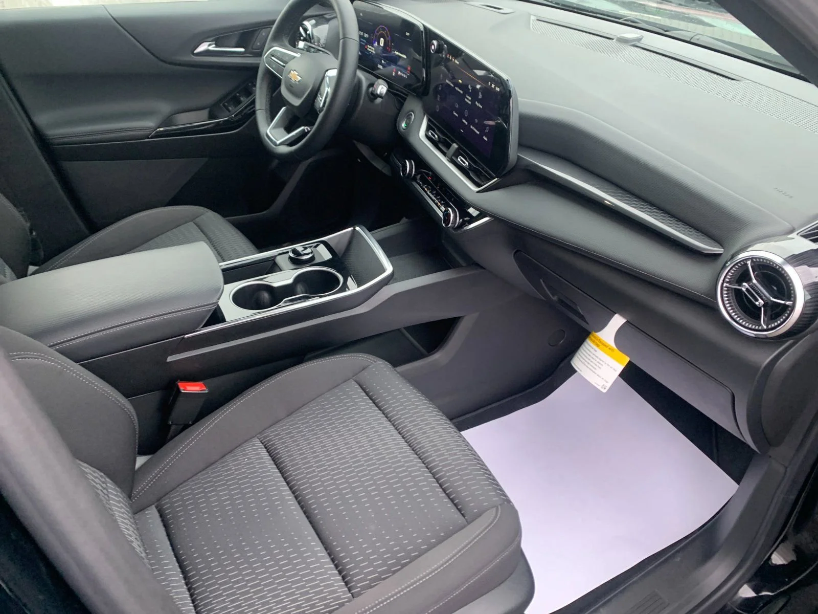 2026 Chevrolet Equinox LT - Photo 16