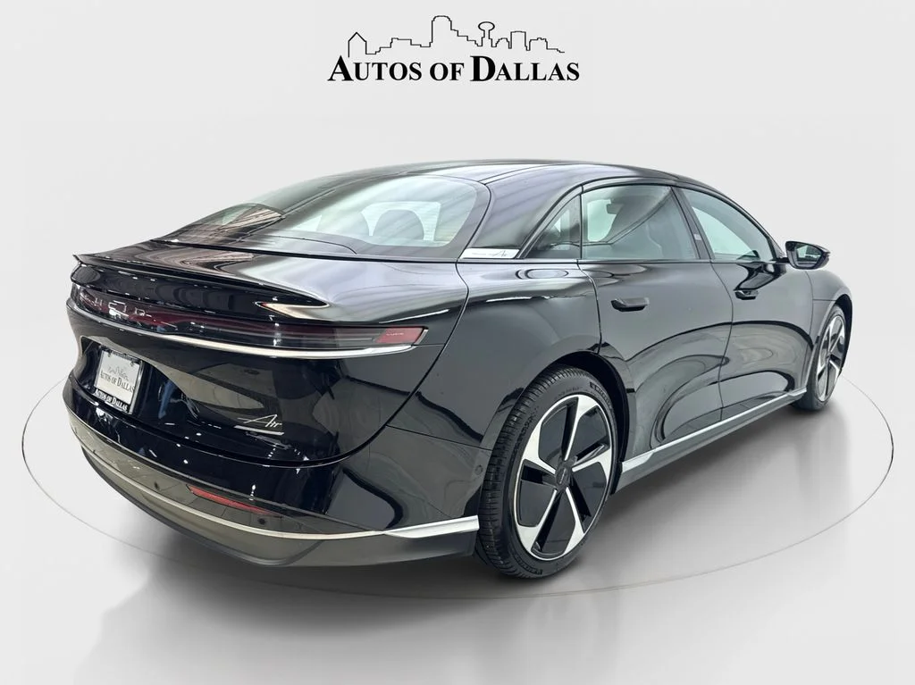 Used 2023 Black Lucid Touring image 5