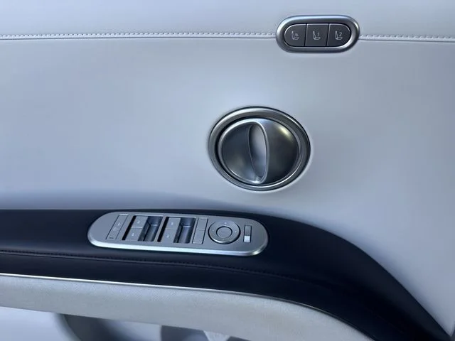 Used 2026 White Hyundai Calligraphy image 30