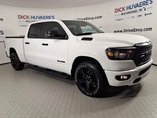 Used 2023 White Ram Big Horn/Lone Star image 3