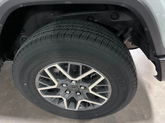 Used 2024 Gray Jeep Sahara image 11