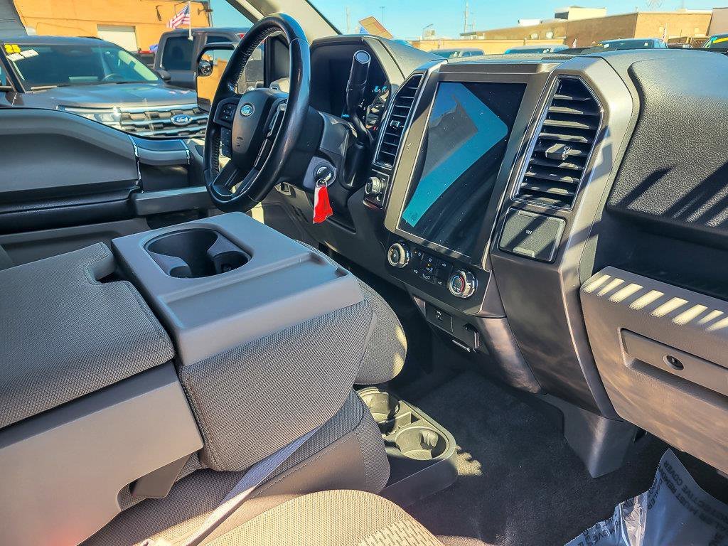 Used 2018 Shadow Black Ford XLT image 29