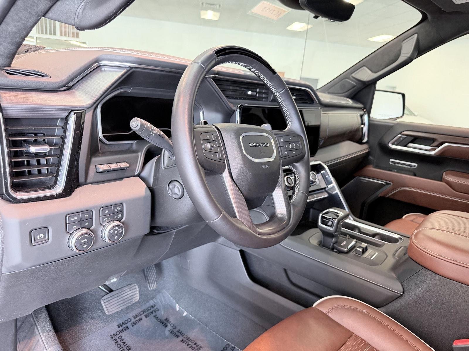 Used 2025 Onyx Black GMC Denali Ultimate image 42