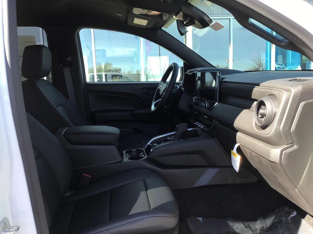 2026 Chevrolet Colorado Trail Boss - Photo 7