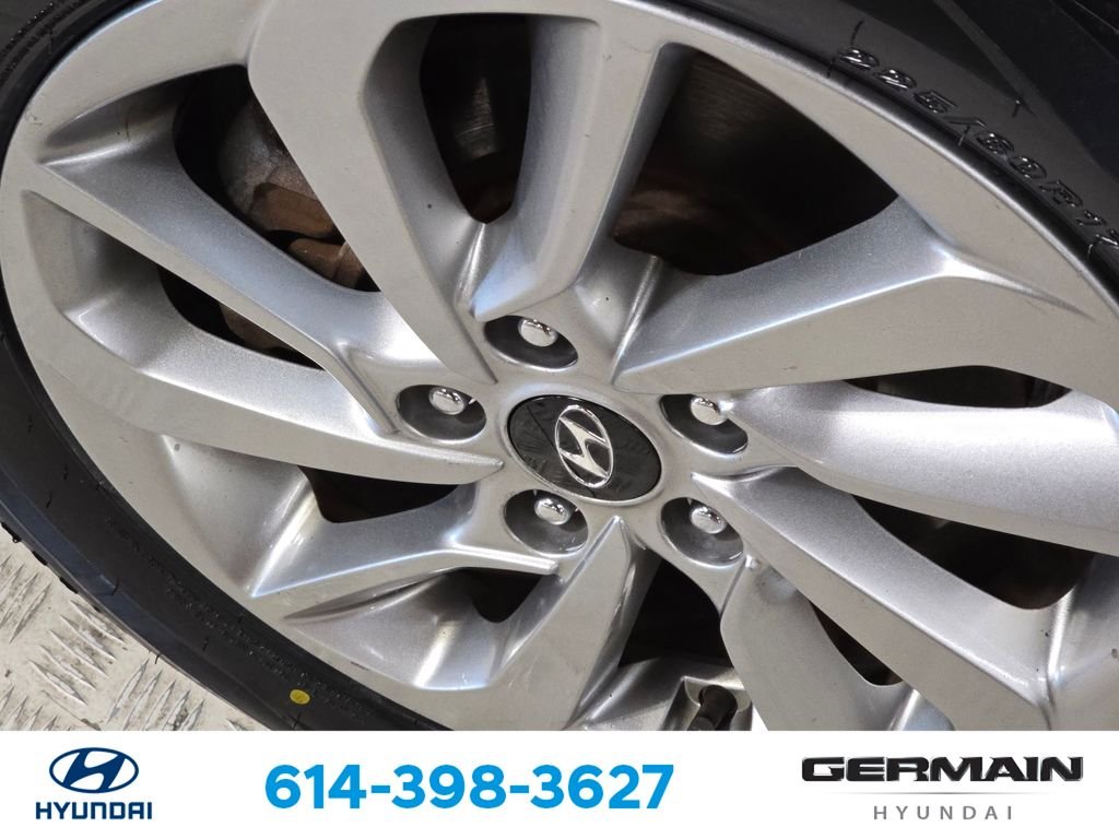 Used 2018 Gray Hyundai SEL image 13
