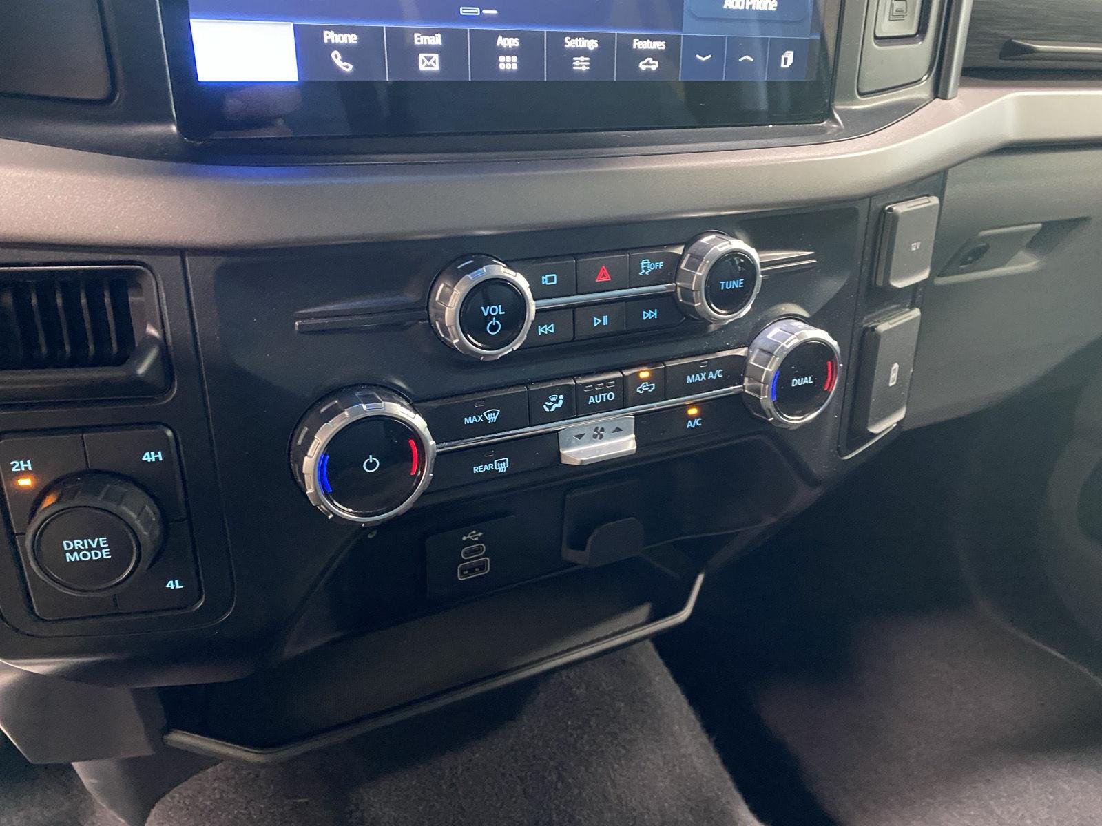 Used 2025 Agate Black Ford XLT image 13