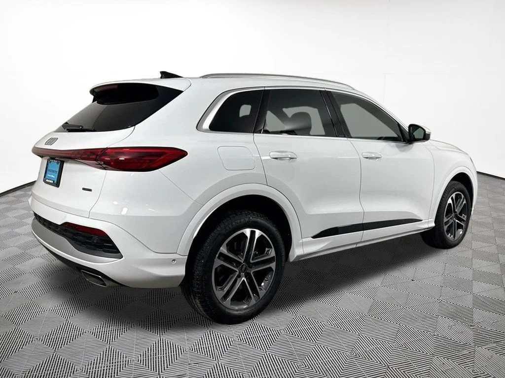 2025 Audi New Q5 Premium - Photo 11
