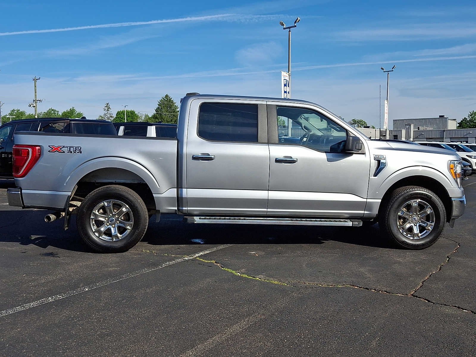 Used 2023 Iconic Silver Metallic Ford XLT image 7