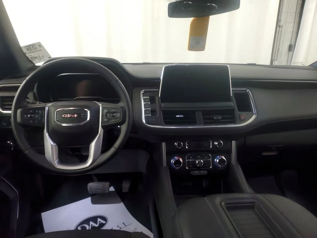 Used 2023 Onyx Black GMC SLE image 8