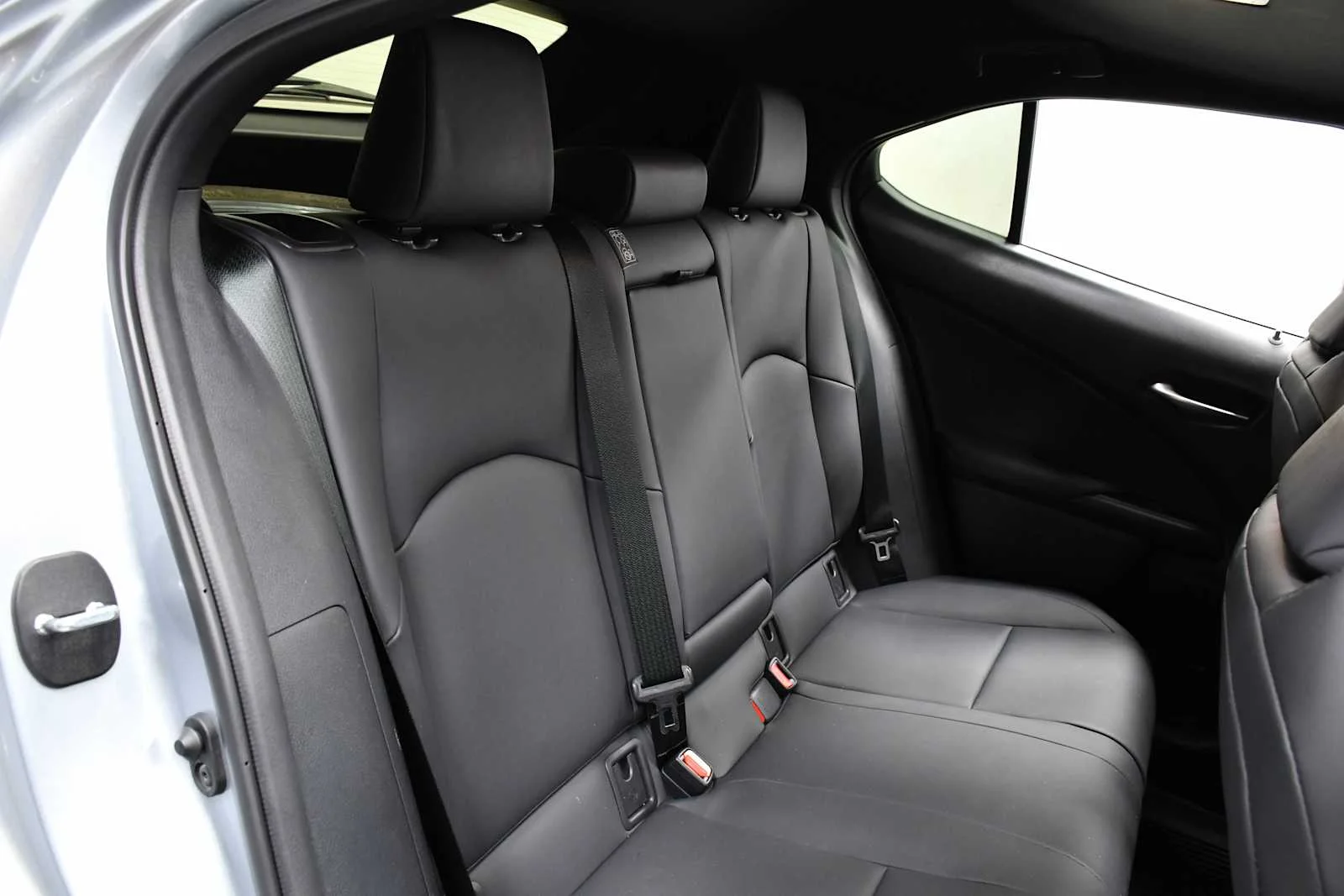 Certified Used 2023 Iridium with Obsidian Roof Lexus F SPORT Design image 23