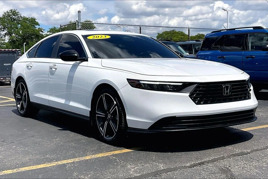 Used 2023 White Honda Sport image 33