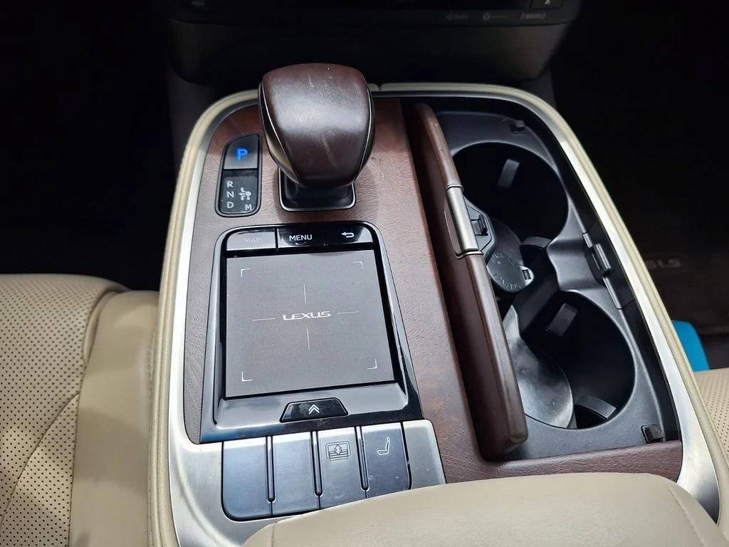 Used 2019 Black Lexus 500 Base image 16