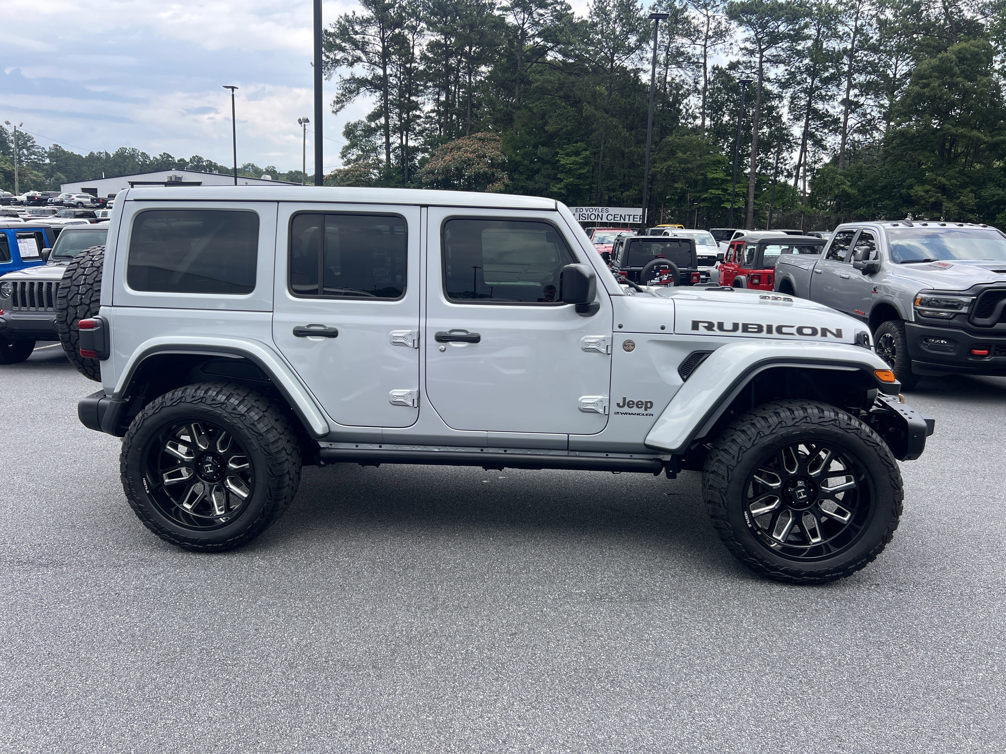 Used 2024 Silver Zynith Clearcoat Jeep Rubicon 392 image 9