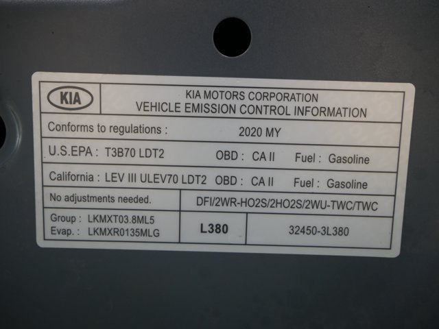 Used 2020 Everlasting Silver Kia LX image 31