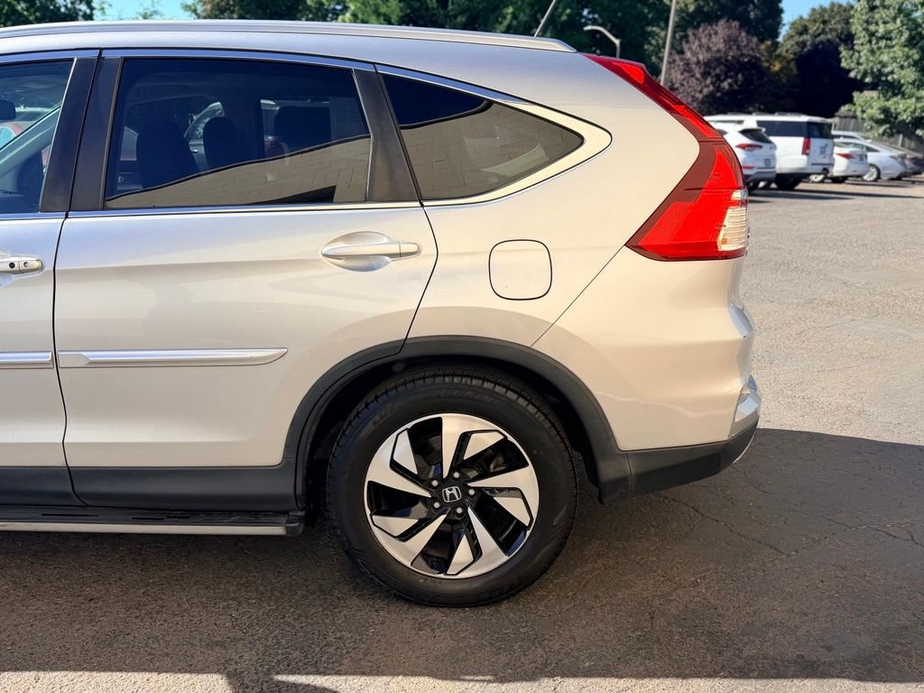 Used 2016  Honda Touring image 10