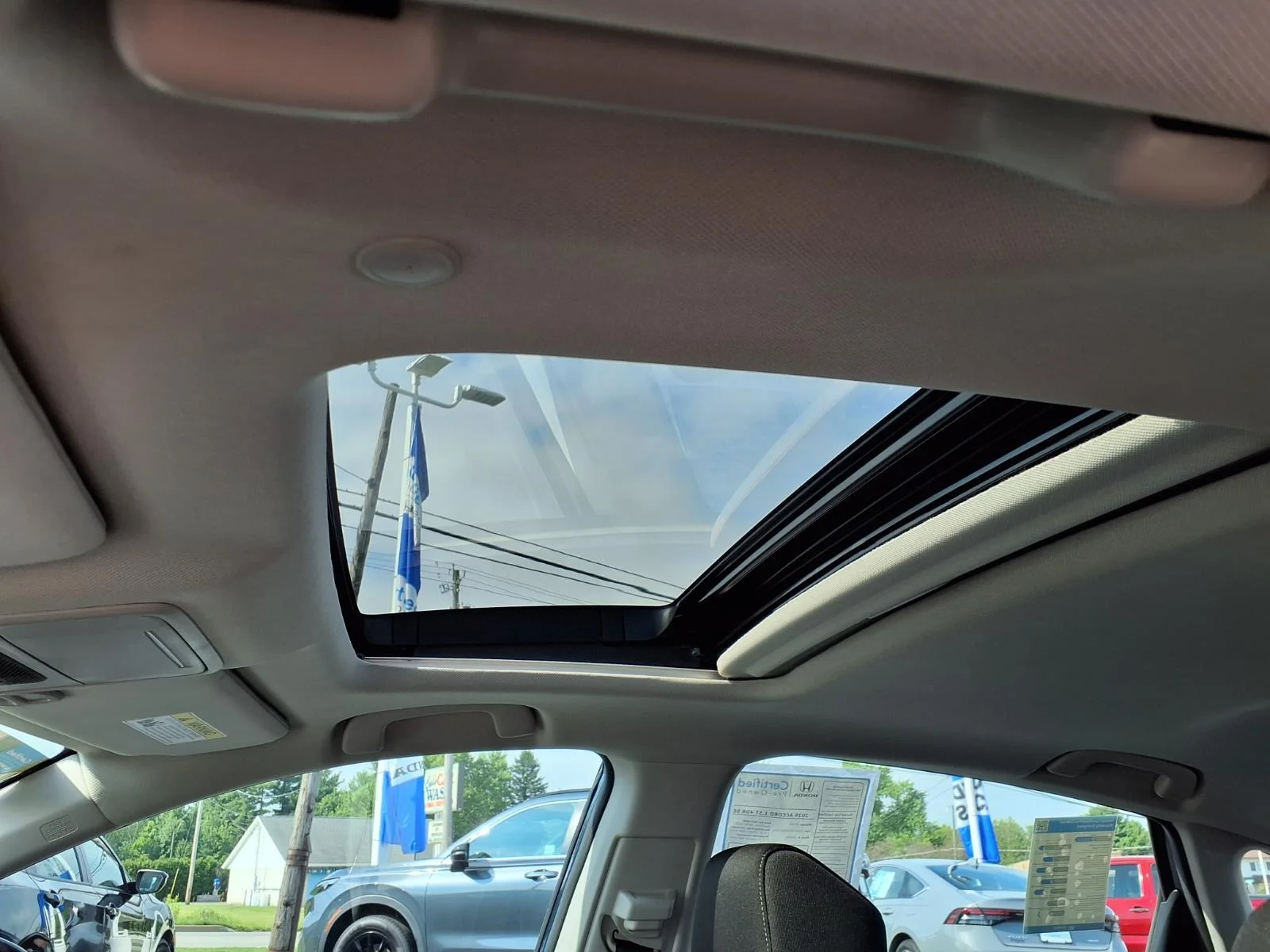 2025 Honda Accord SE - Photo 9