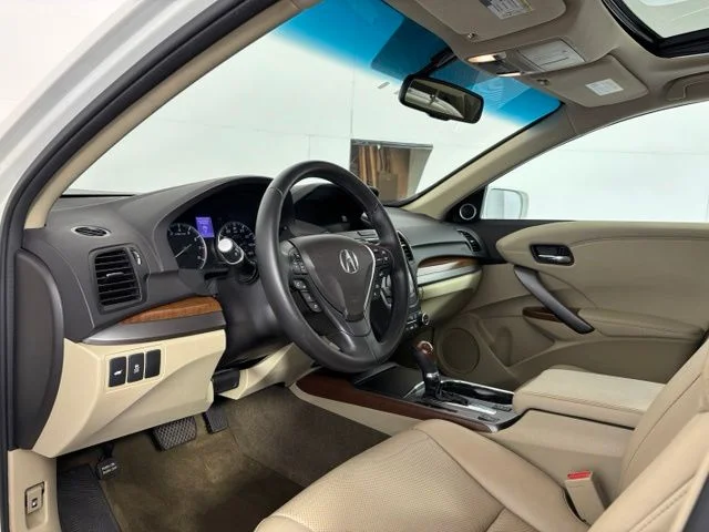 Used 2014  Acura Technology Package image 9