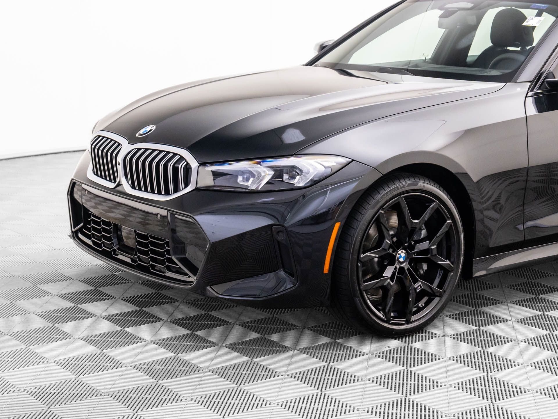 New 2026 Black Sapphire Metallic BMW 330i xDrive image 36