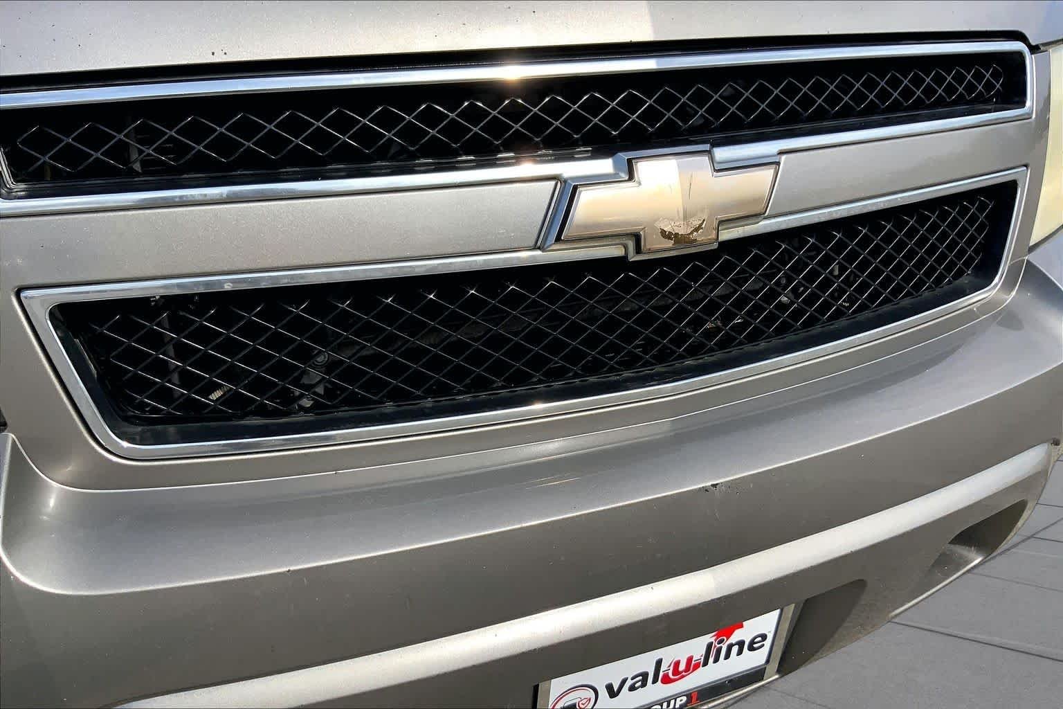 Used 2008 Graystone Metallic Chevrolet LT w/3LT image 27
