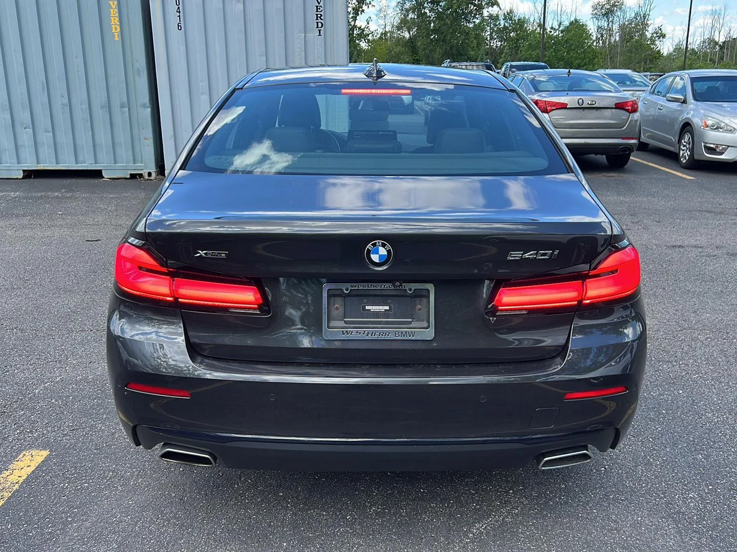 Used 2022 Dark Graphite Metallic BMW 540i xDrive image 3