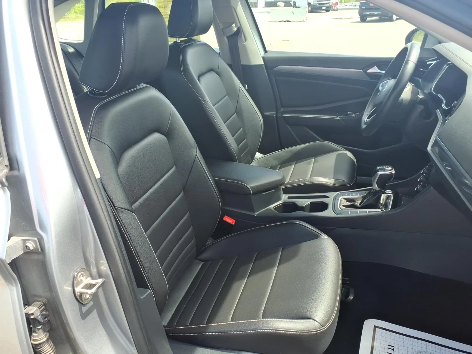 Used 2024 Silver Volkswagen 1.5T SE image 16