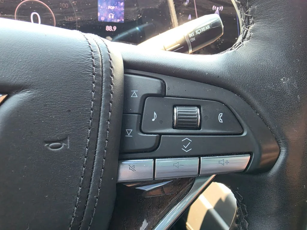 Used 2022 Black Cadillac Sport Platinum image 20