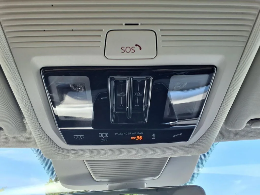 New 2026 Platinum Gray Metallic Volkswagen 2.0T SE image 21