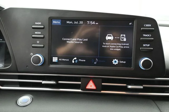 Used 2023 Silver Hyundai SEL image 21
