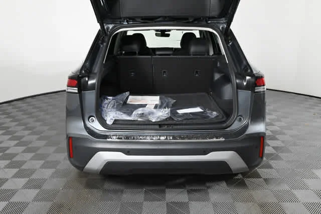 New 2026 Platinum Gray Metallic Volkswagen SE image 13