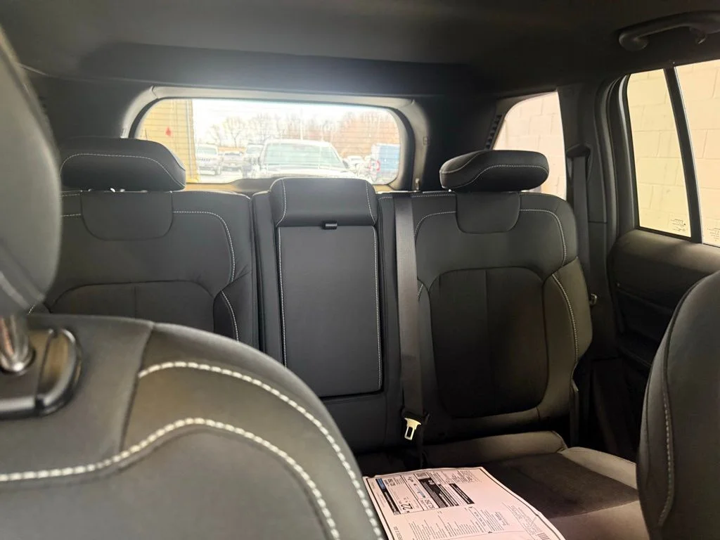 New 2026 Silver Zynith Exterior Paint Jeep Laredo X image 13