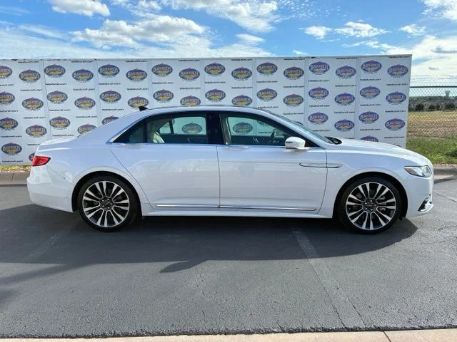 2019 Lincoln Continental Select FWD's photo