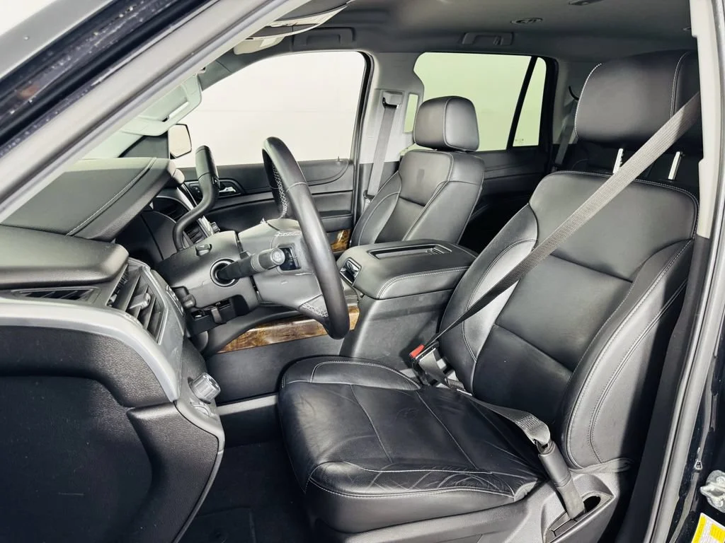 Used 2020 BLACK Chevrolet LT image 6
