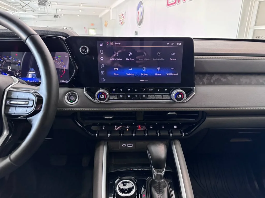 2025 Chevrolet Colorado ZR2 - Photo 16