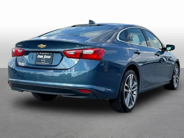 Used 2025 Blue Chevrolet LT image 7