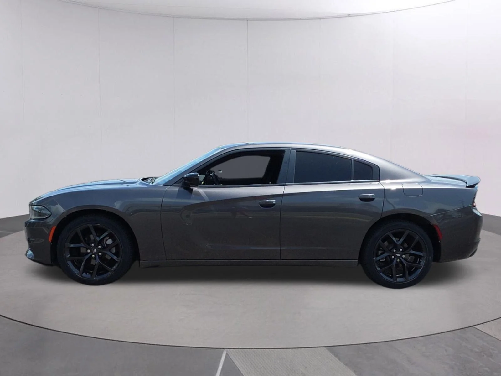 Used 2022 Granite Pearlcoat Dodge SXT image 8