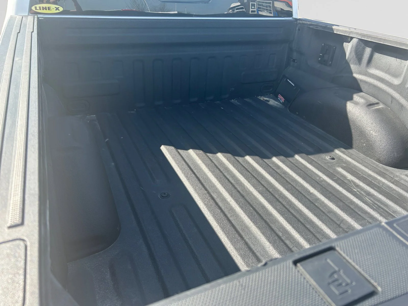 Used 2023 WHITE Ford LARIAT SuperCrew image 10