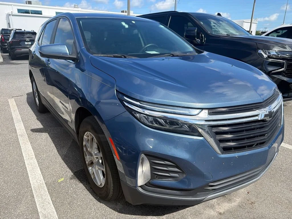 Used 2024 Lakeshore Blue Metallic Chevrolet LT image 3