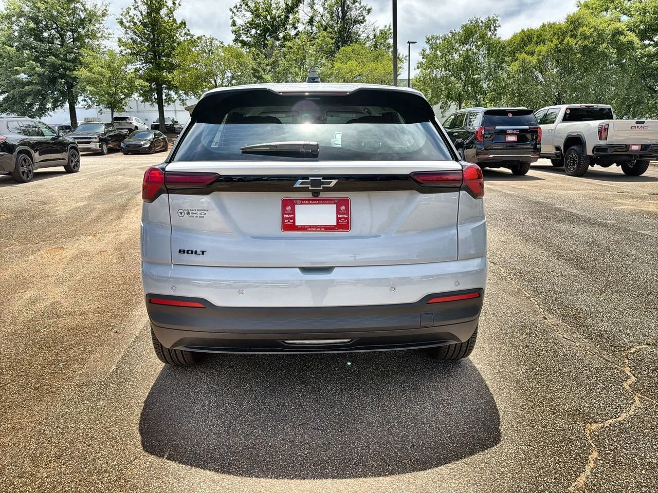 New 2027 Summit White Chevrolet LT image 7