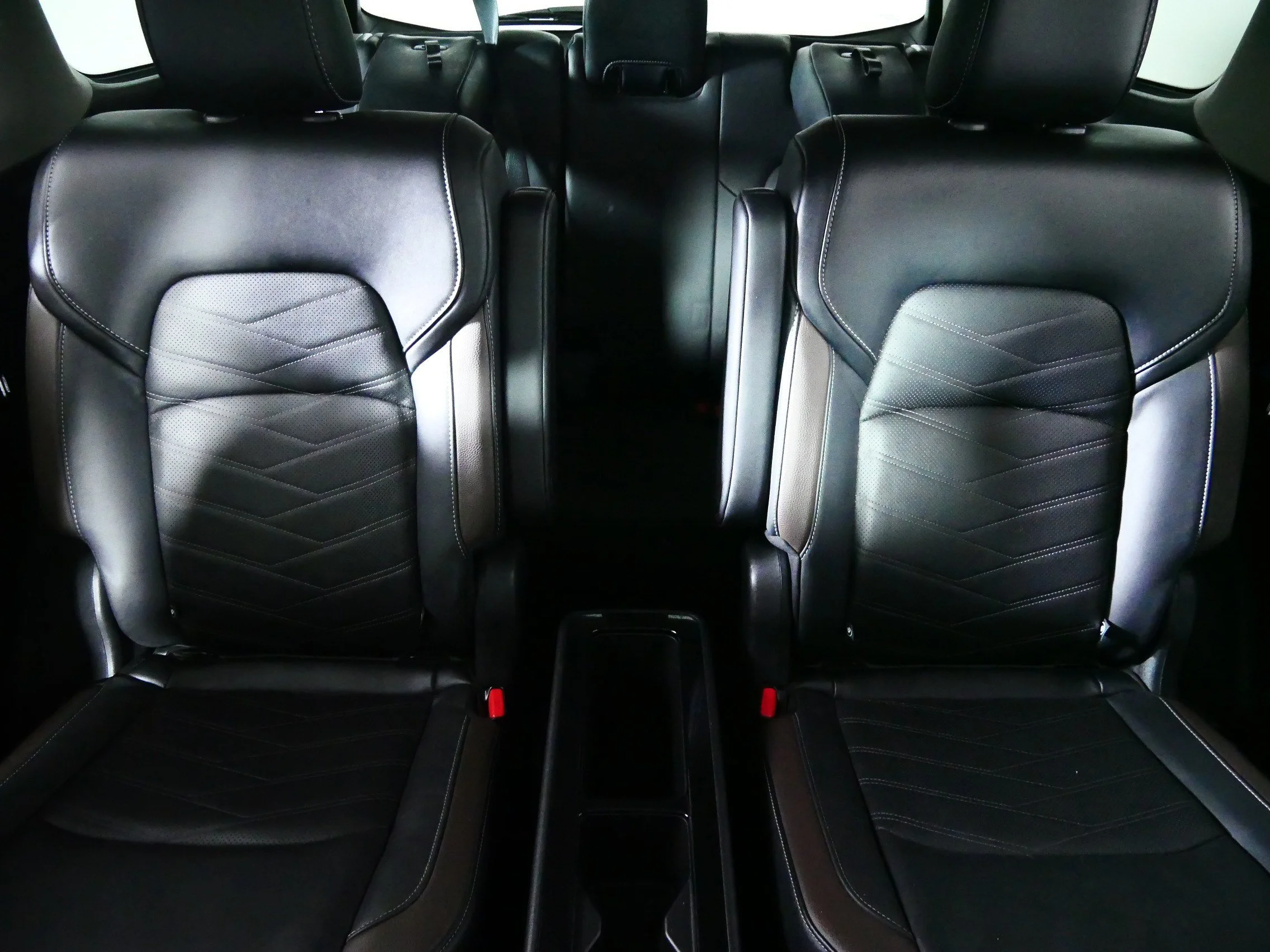 Used 2024 Solid Gray/Super Black Nissan Platinum image 13