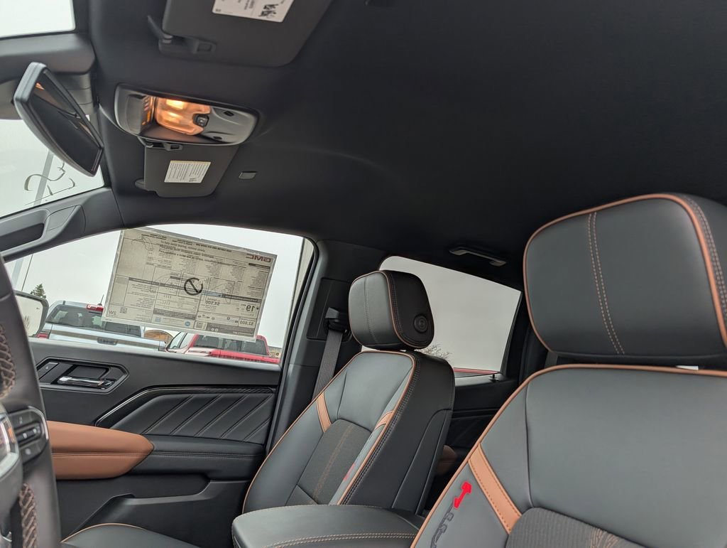 2026 GMC Canyon AT4 - Photo 6